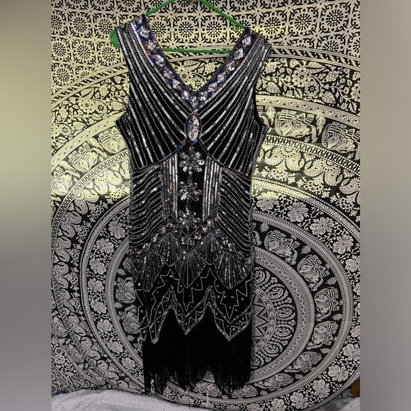 Women’s roaring 20s flapper dress. Size XL. New never worn, great condition. - Picture 2 of 5